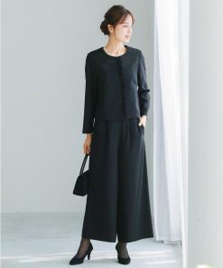 慶事・弔事【洗濯機可！接触冷感！ストレッチ！防シワ！】フリルノーカラージャケット＆ワイドパンツセット