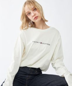 TOMMY HILFIGER 【オンライン限定】ロゴロングスリーブTシャツ ロンT