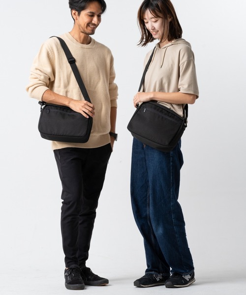 MURA ショルダーバッグ サスティナブル R-PET 撥水抗菌 7ポケット 大容量 スクエア メンズ レディース - 画像 (6)