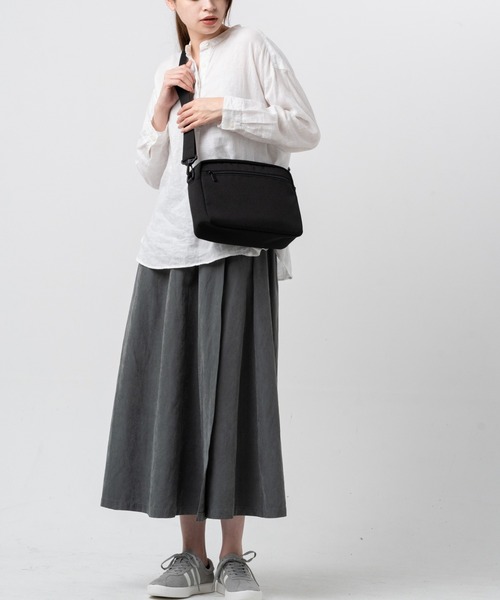 MURA ショルダーバッグ サスティナブル R-PET 撥水抗菌 7ポケット 大容量 スクエア メンズ レディース - 画像 (8)