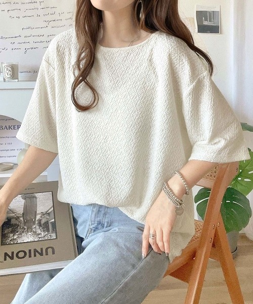 classicalelf tシャツ 凸凹としたデザインが特別な雰囲気を纏う。シャーリング半袖Tシャツ レディース - 画像 (6)