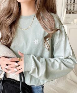 classicalelf tシャツ 大人カジュアルスタイルに。綿100%着心地抜群の胸刺繍クルーネック長袖Tシャツ レディース