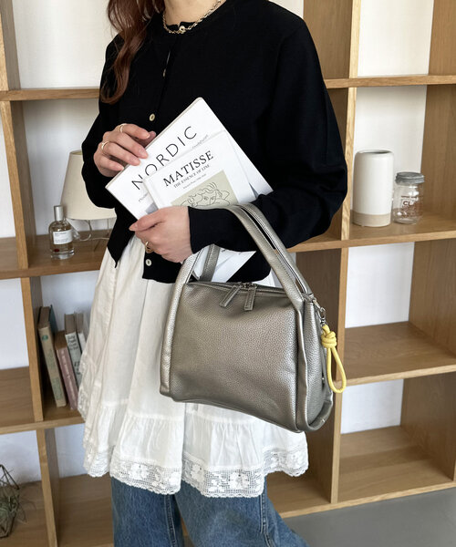 Discoat ショルダーバッグ バッグ チャーム付ソフトスクエアショルダーバッグ レディース - 画像 (9)