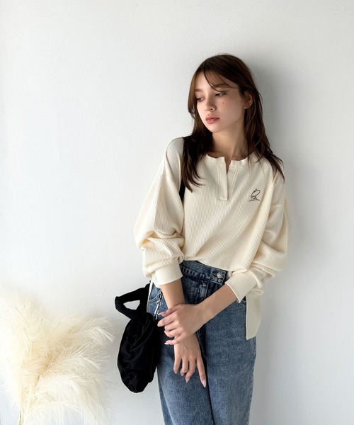 classicalelf tシャツ 洒落感アップのこなれT。胸刺繍ワッフルオーバーサイズキーネックロンT(長袖) レディース - 画像 (9)