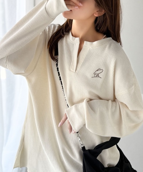 classicalelf tシャツ 洒落感アップのこなれT。胸刺繍ワッフルオーバーサイズキーネックロンT(長袖) レディース - 画像 (7)