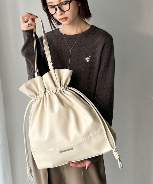 classicalelf トートバッグ 「classicalelf」きゅっと絞って可愛さフェイクレザービッグトートバッグ レディース - 画像 (6)