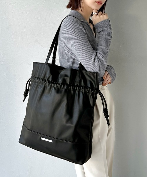 classicalelf トートバッグ 「classicalelf」きゅっと絞って可愛さフェイクレザービッグトートバッグ レディース - 画像 (9)