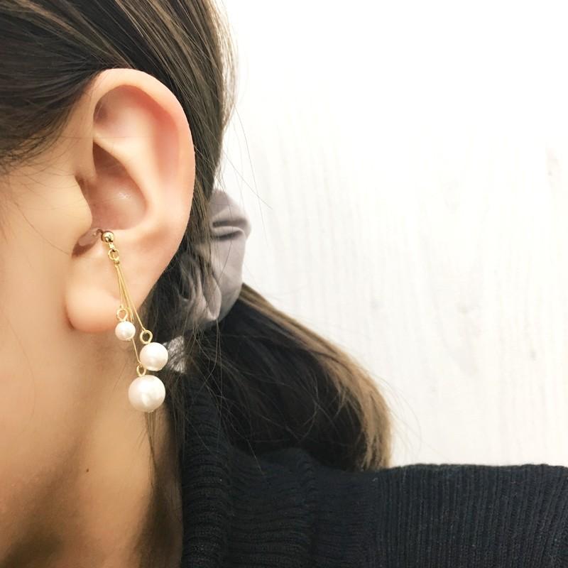 痛くないイヤリング 揺れ3連パールイヤリング ゴールド ピナチョコ pr