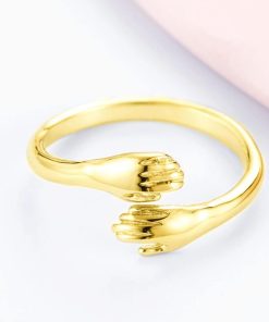 2個のゴールドカップルハグリングラブハグオープンアジャスタブルリングセット