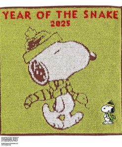 PEANUTS 【SALE ￥660→￥440】33％OFF！ スヌーピー タオルハンカチ 干支 巳 グリーン