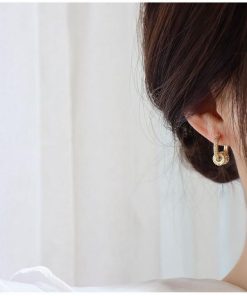 ピアス レディース スワロフスキー カジュアル 上品 フープ 両耳 テレワーク 金属アレルギー対応