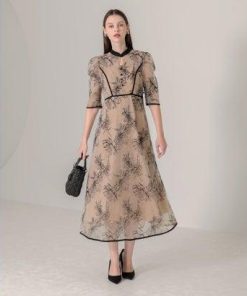 レジャ Leja 配色パピングプチハイネック花柄刺繍ラメレースロング丈ドレスワンピース美脚効果結婚式 パーティードレス 20代 30代 40代（BEI