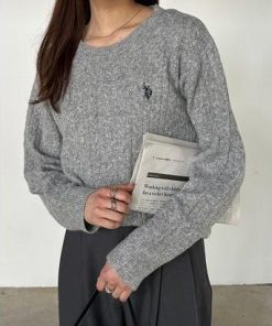 U.S. POLO ASSN. ラナン Ranan ＜U.S.POLO ASSN./ユーエスポロアッスン＞ ワンポイントケーブルニット（モクグレー）