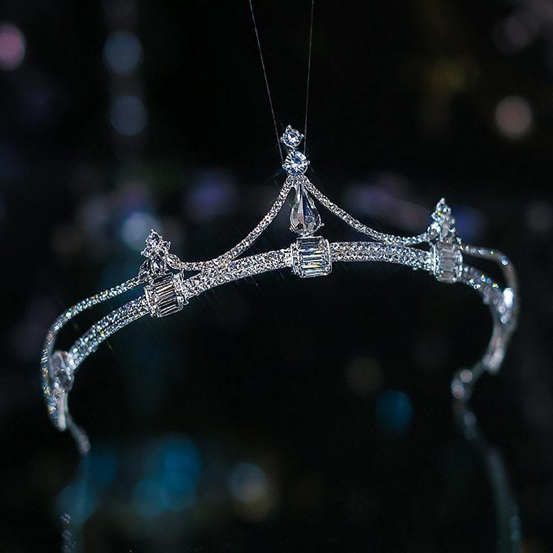 王冠 かんむり ティアラ 花嫁 ウエディング 誕生日 結婚式 発表会 成人式 クリスマス ヘアアクセサリー 写真撮影 上質 パーティー - 画像 (7)