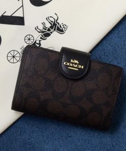 COACH コーチ 特価セール 財布 レディース 二つ折り アウトレット 折財布 シグネチャー C0082 CW786 新品